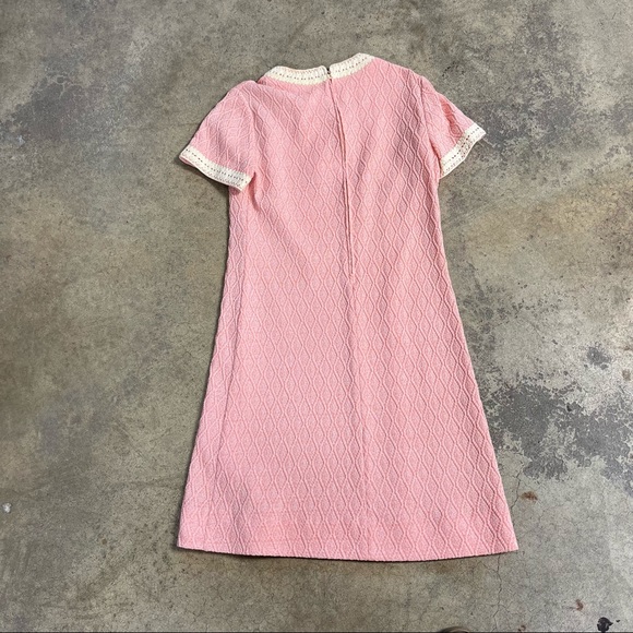 Vintage Geometric Textured Diamond Knit Short Sleeve Mini Dress Pink Cream Lace - Picture 3 of 9